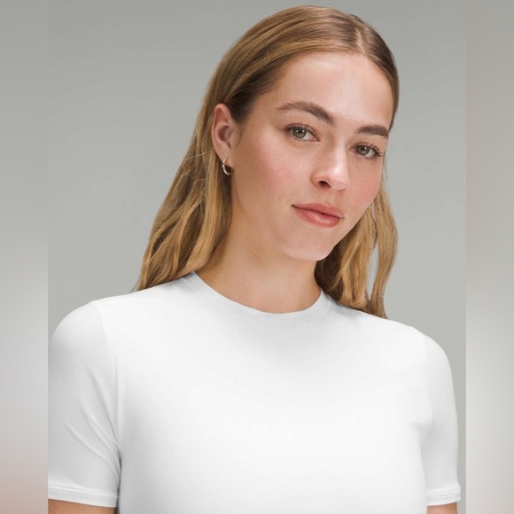 Lululemon Wundermost Ultra Soft Nulu Hip Length Crewneck Short Sleeve Shirt - Picture 8 of 10